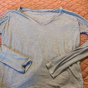 Mudd V-Neck Long Sleeve